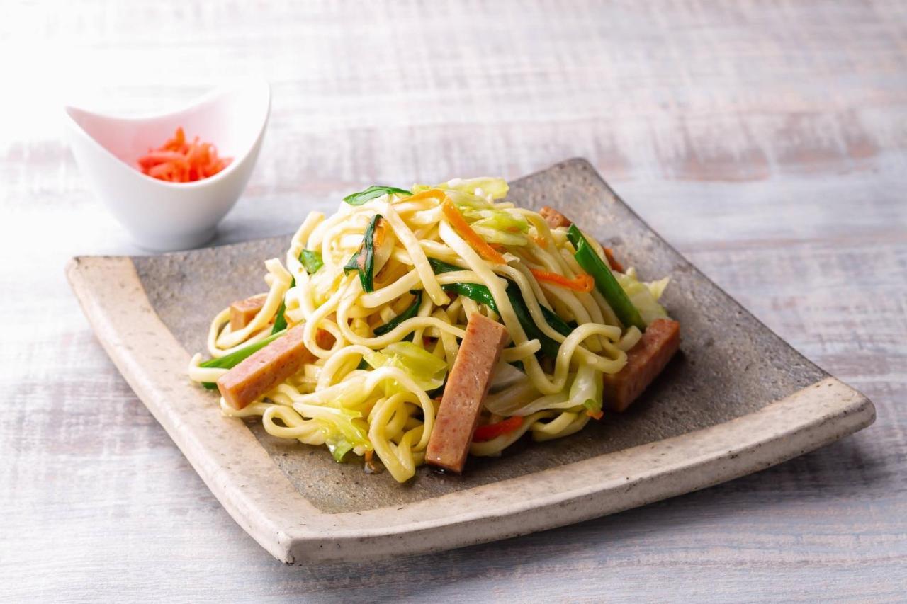 Oriental Hotel Okinawa Resort & Spa Nago Eksteriør bilde Yakisoba