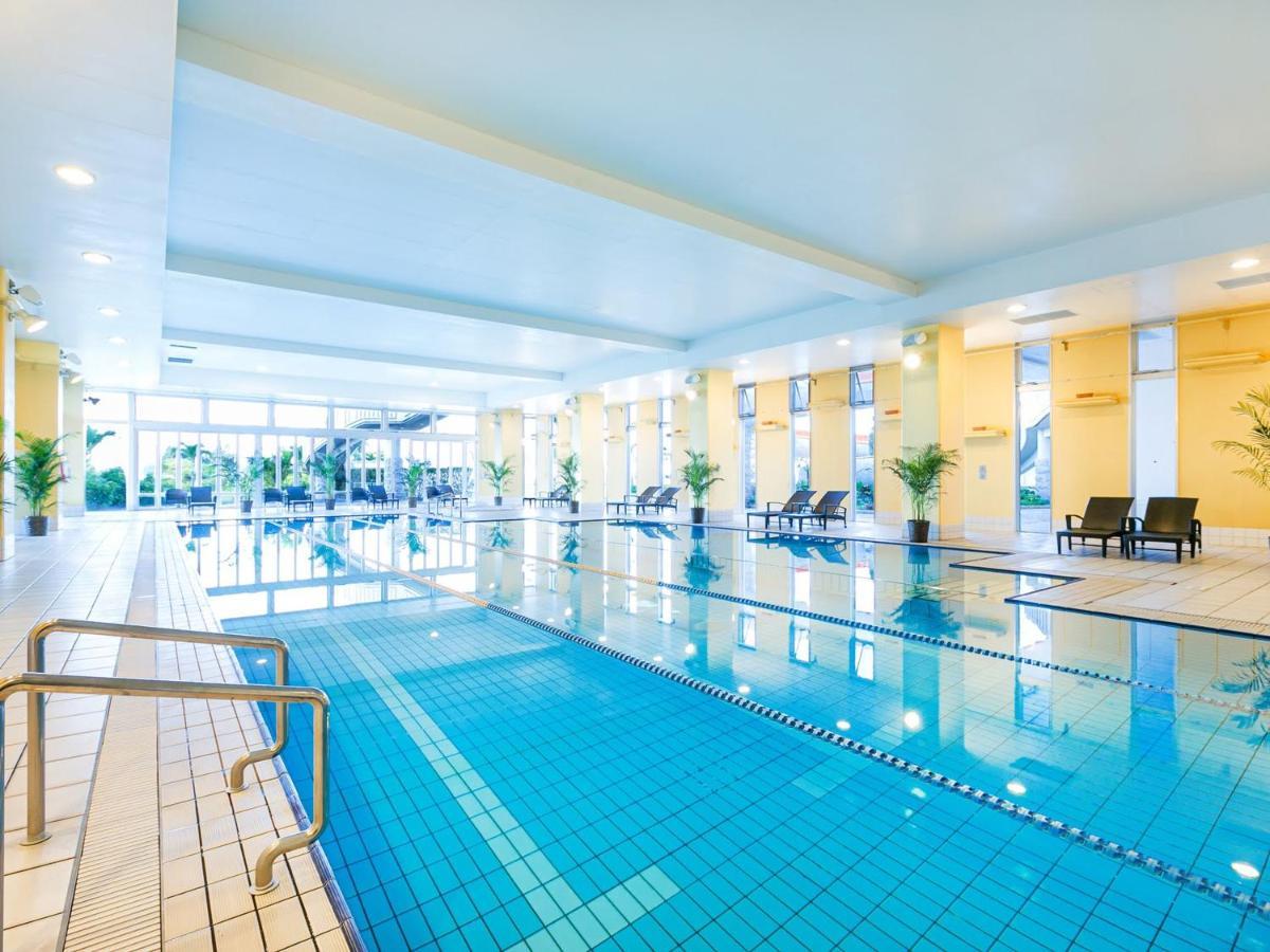 Oriental Hotel Okinawa Resort & Spa Nago Eksteriør bilde Indoor pool