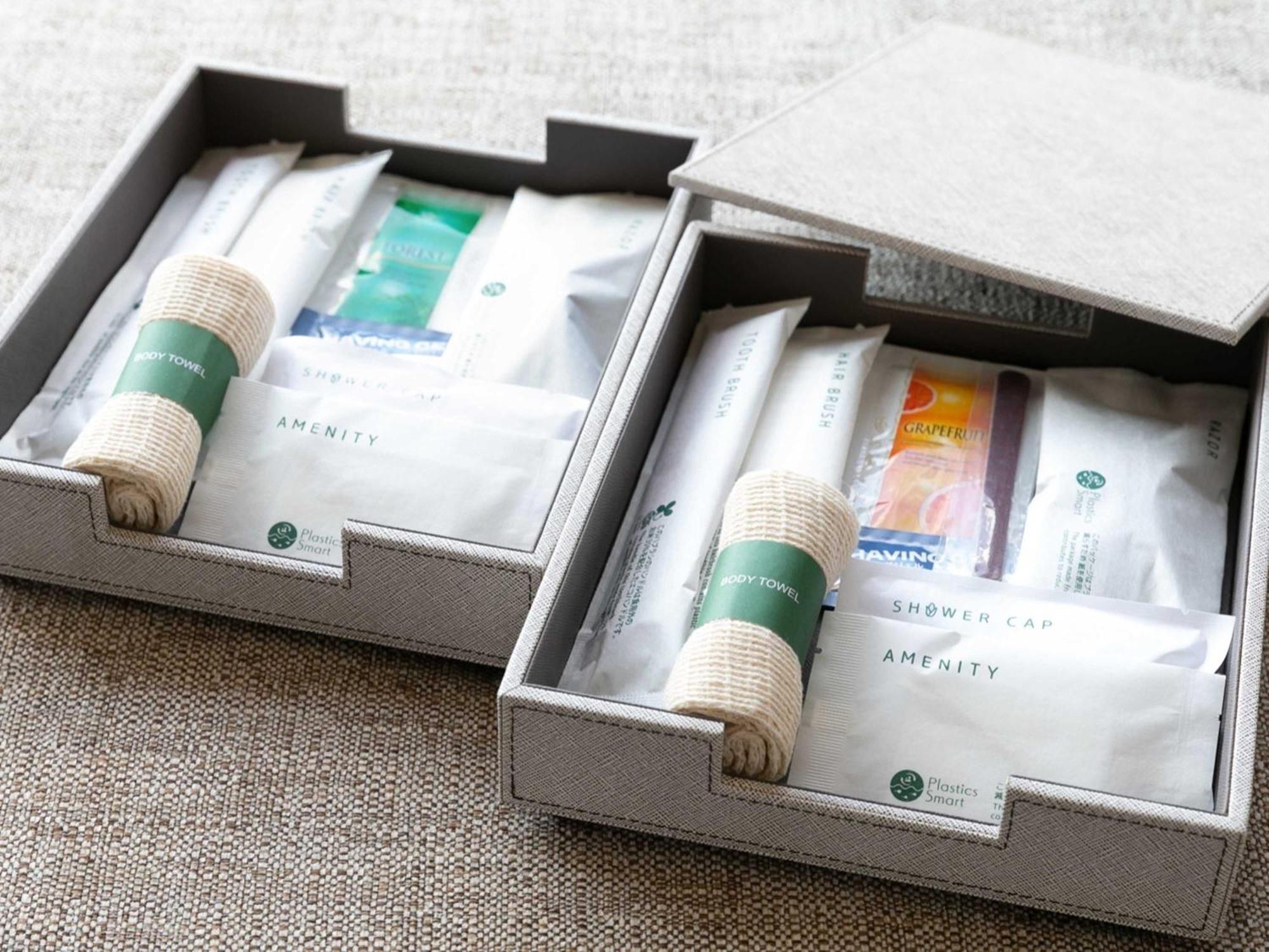 Oriental Hotel Okinawa Resort & Spa Nago Eksteriør bilde A set of amenities