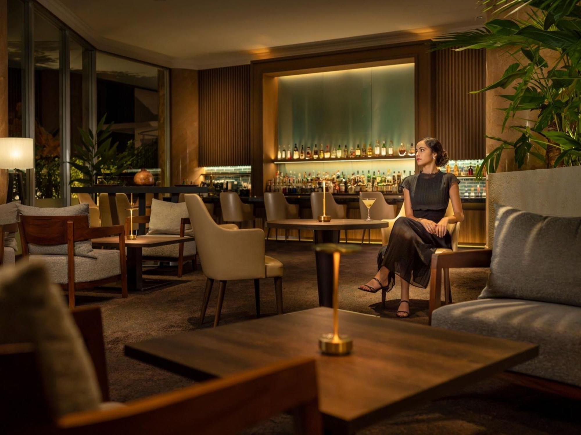 Oriental Hotel Okinawa Resort & Spa Nago Eksteriør bilde The Bar